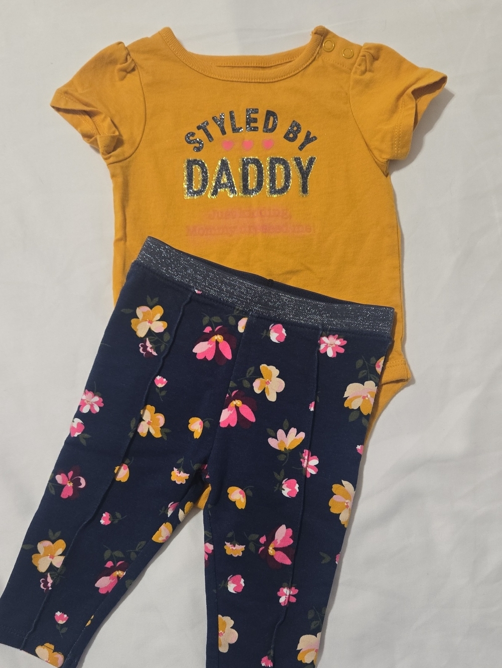 Garanimals Baby Girl 2pc Outfit "Styled By Daddy" Bodysuit & Floral Leggings